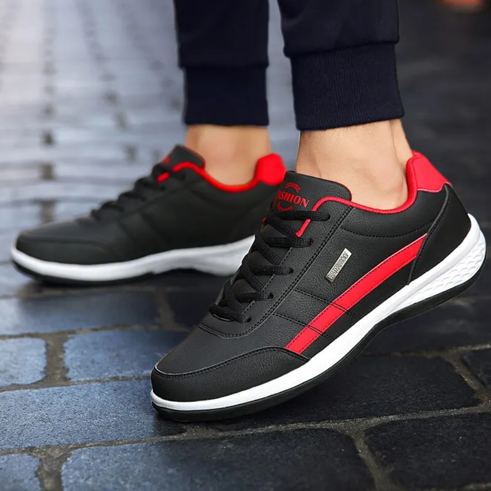 Stilfulla sneakers i läder med ortopediskt stöd