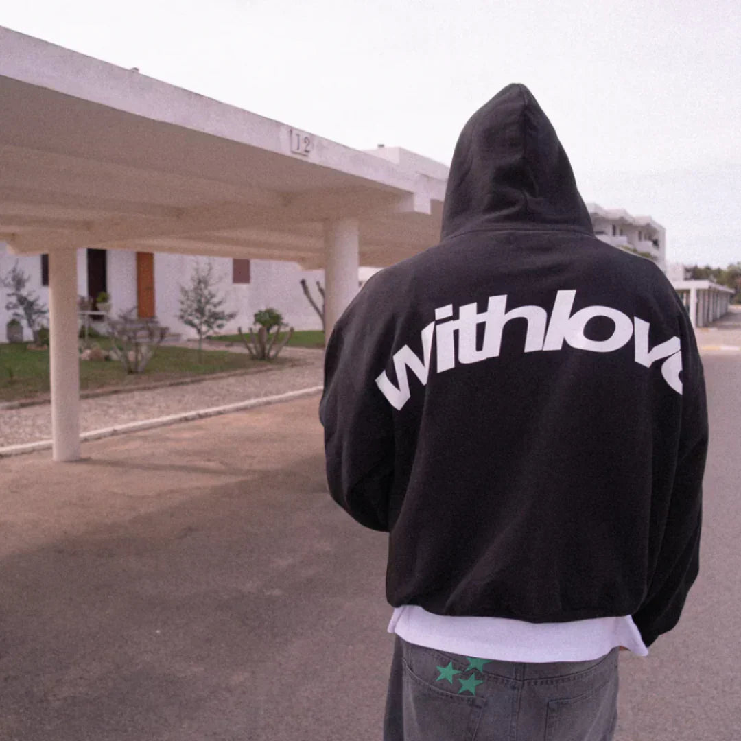 Kærlighed i Hvert Stik Hoodie
