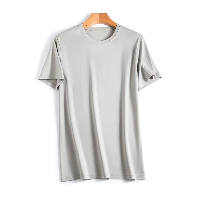 LuxeSilk | Halvärmad T-shirt för en elegant stil
