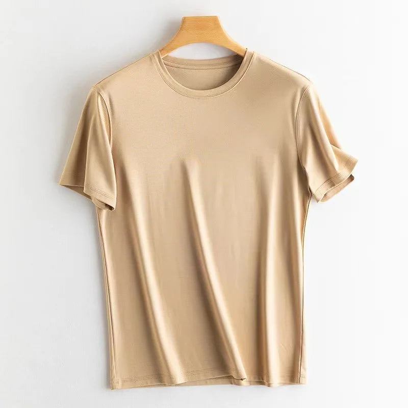 LuxeSilk | Halvärmad T-shirt för en elegant stil