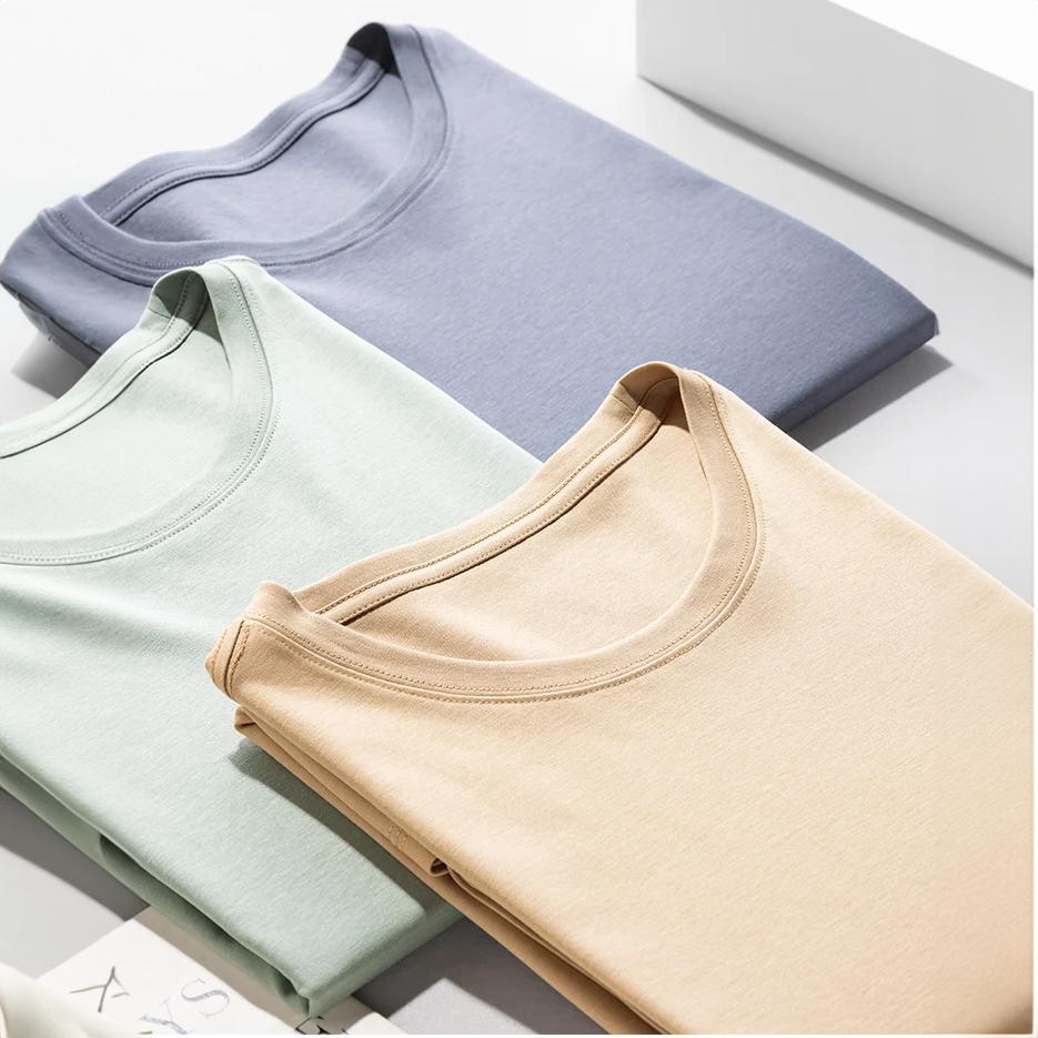 LuxeSilk | Halvärmad T-shirt för en elegant stil