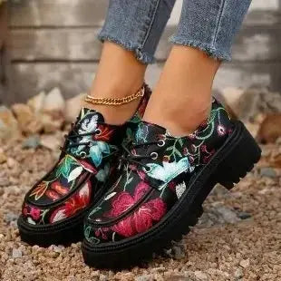 Elevate Din Stil med Gyllene Plattform Loafers