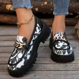 Elevate Din Stil med Gyllene Plattform Loafers