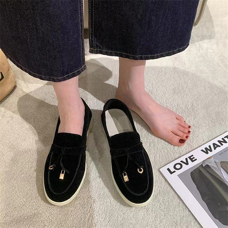 Eleganta Slip-on Skor för Kvinnor | Stilren Design med Snördetalj