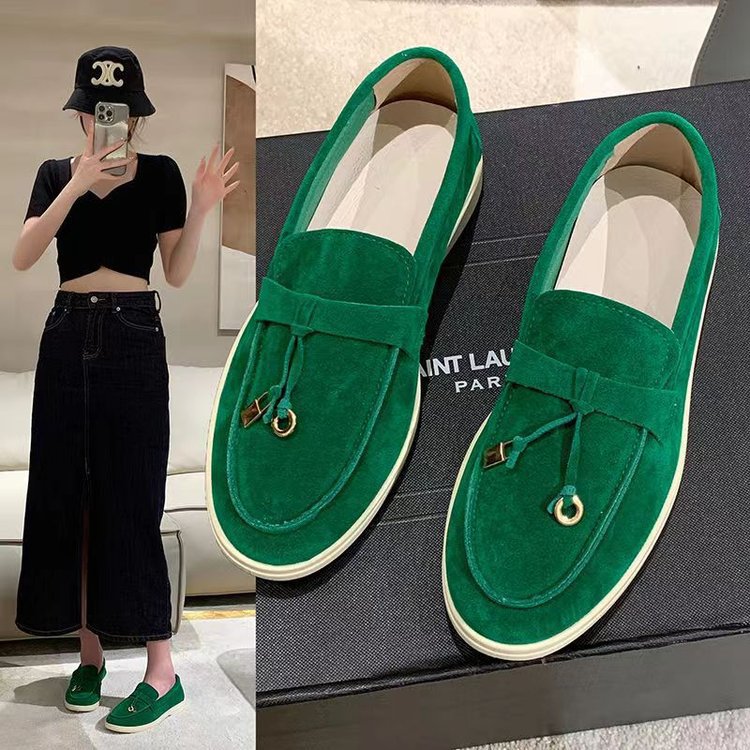 Eleganta Slip-on Skor för Kvinnor | Stilren Design med Snördetalj