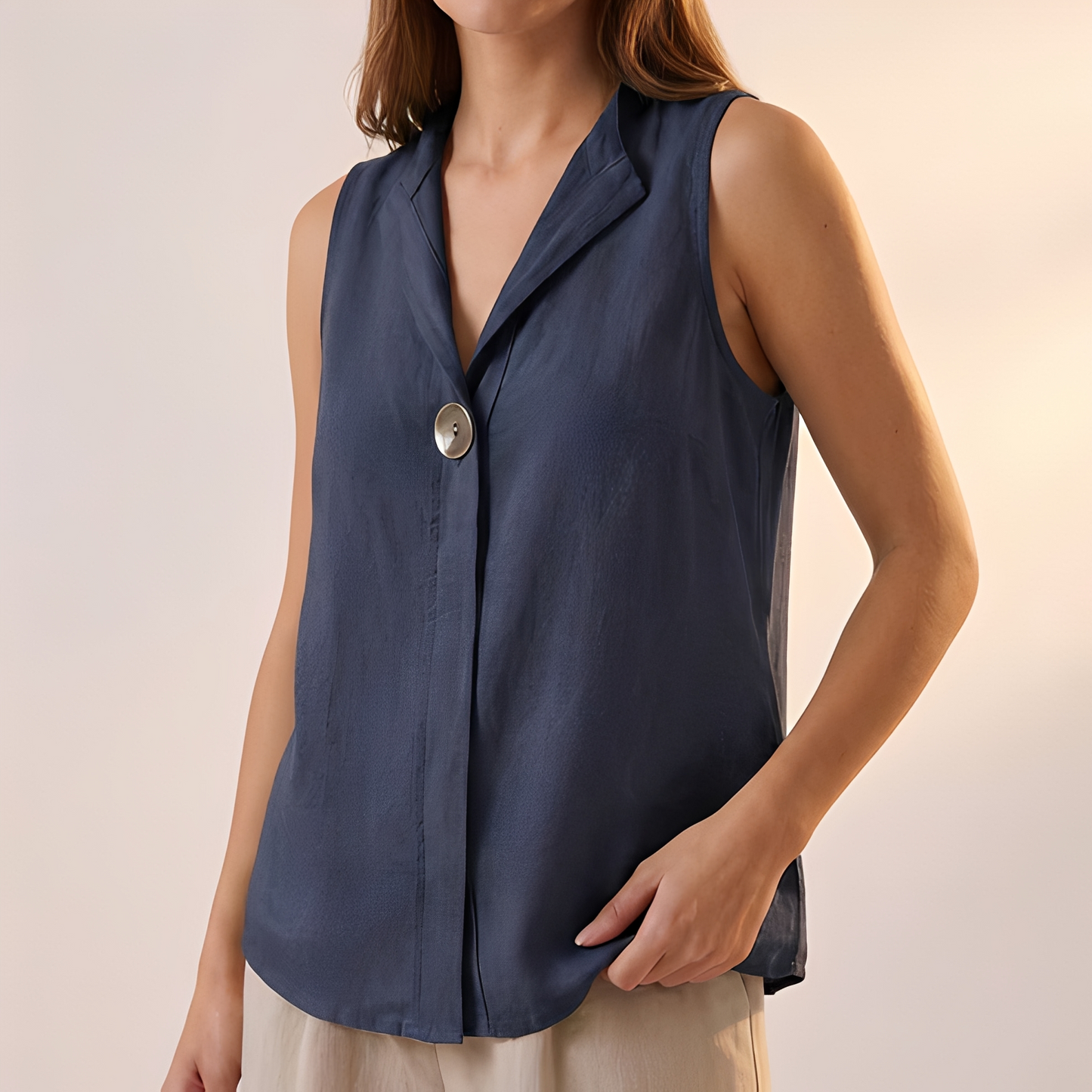 Lily - Ärmlös Blus med Elegant Silhuett