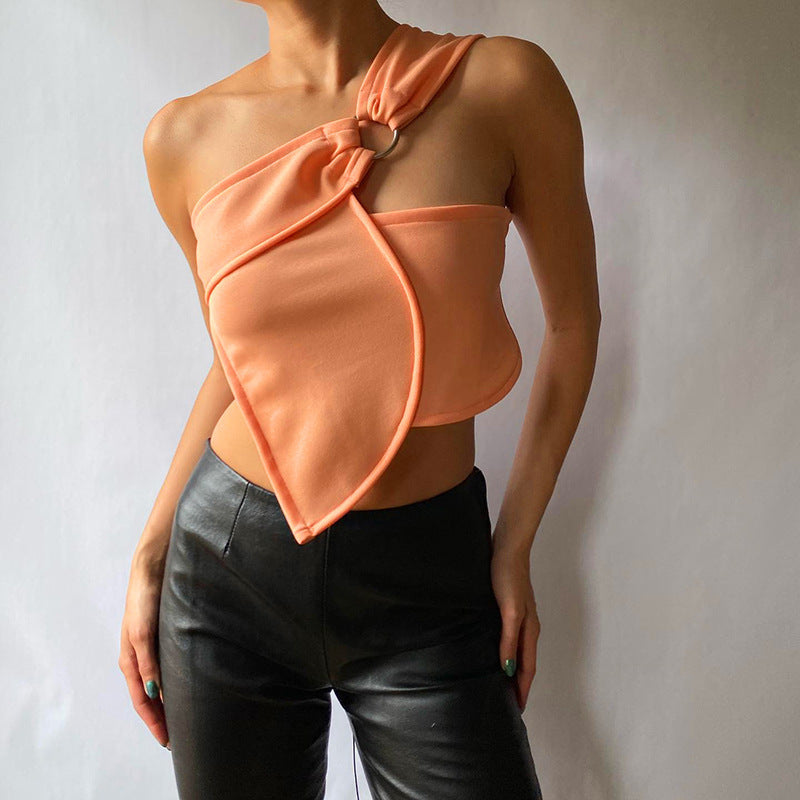 Asymmetrisk Top med Elegant Detalj