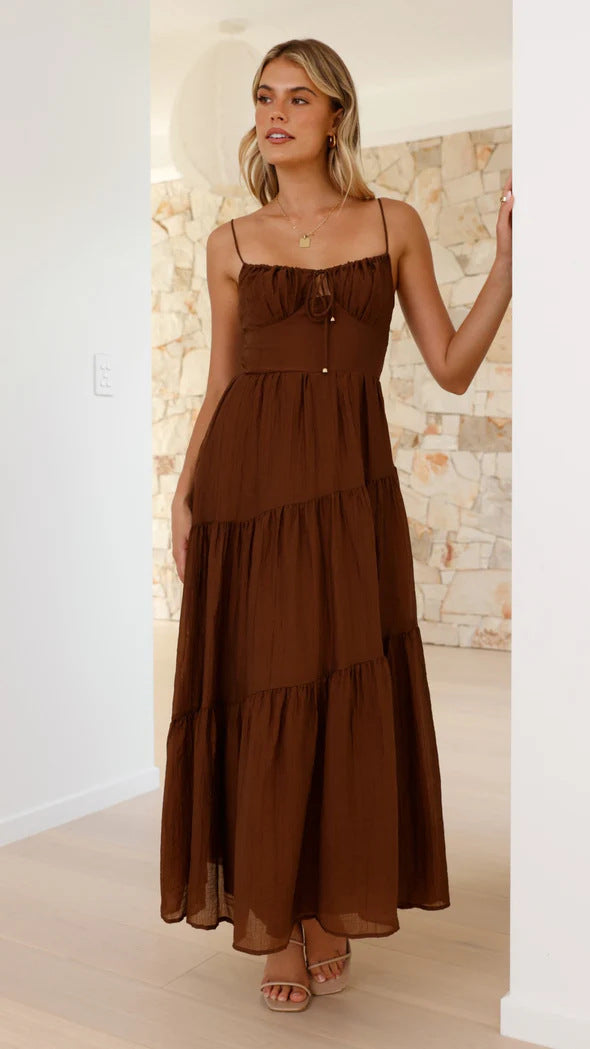 Elegant Boho-Maxikjole med Justerbare Stropper og Flot Skørt