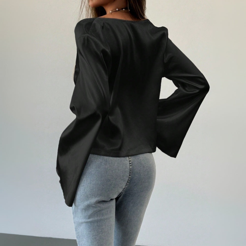 Stilfuld Bluse med Dybt V-Ausschnitt og Elegante Knyttelementer