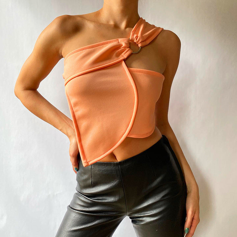 Asymmetrisk Top med Elegant Detalj