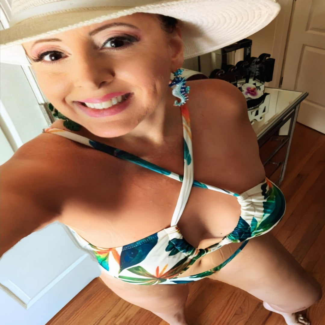 Eleganta Bikinis med Flöde av Stil och Komfort