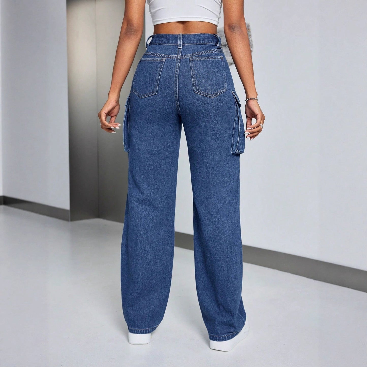 Moderne Cargo-Jeans med højt liv og praktiske lommer