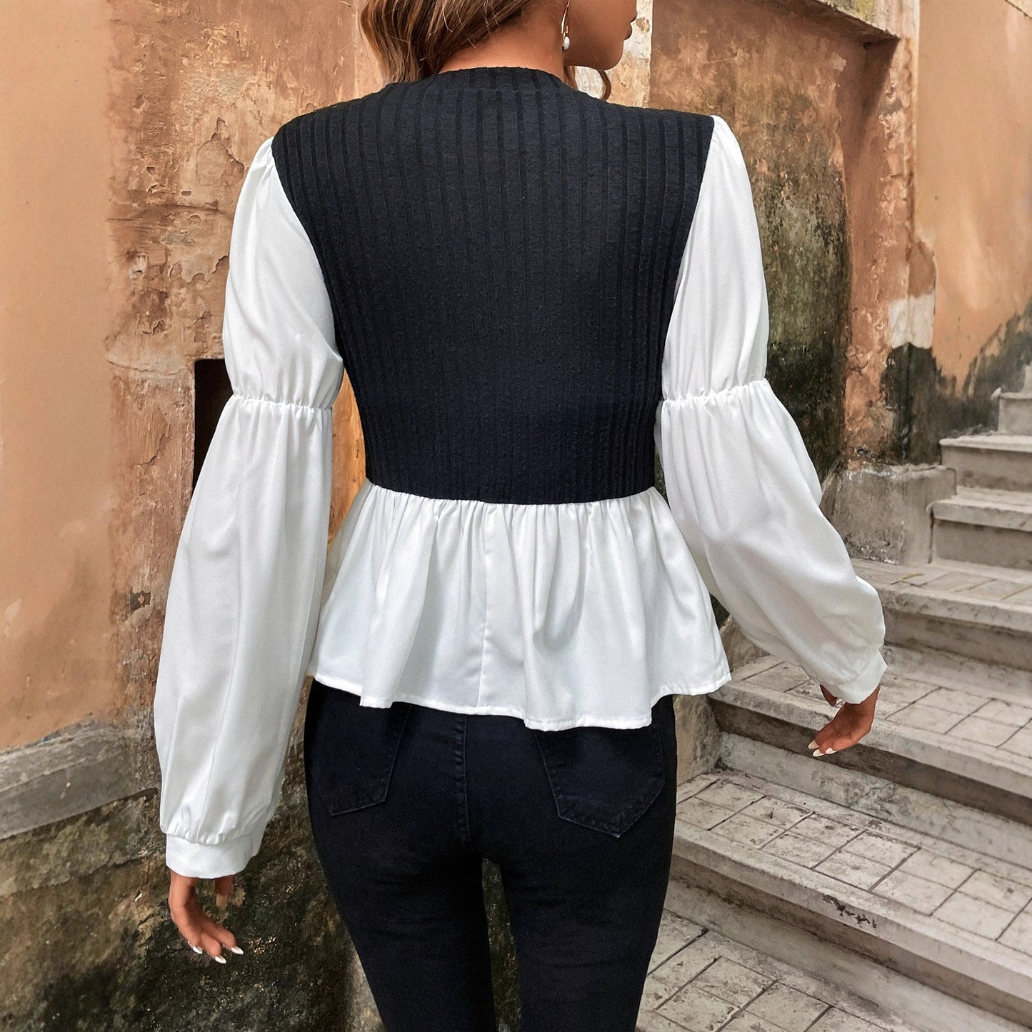Elegant Bluse med Fede Puffærmer og Struktureret Design