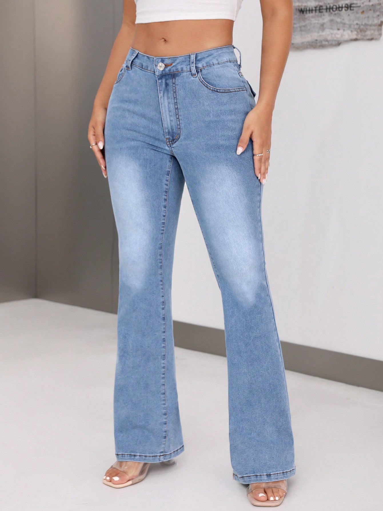 Sofistikerede Bootcut Jeans med Høj Talje og Unikt Design