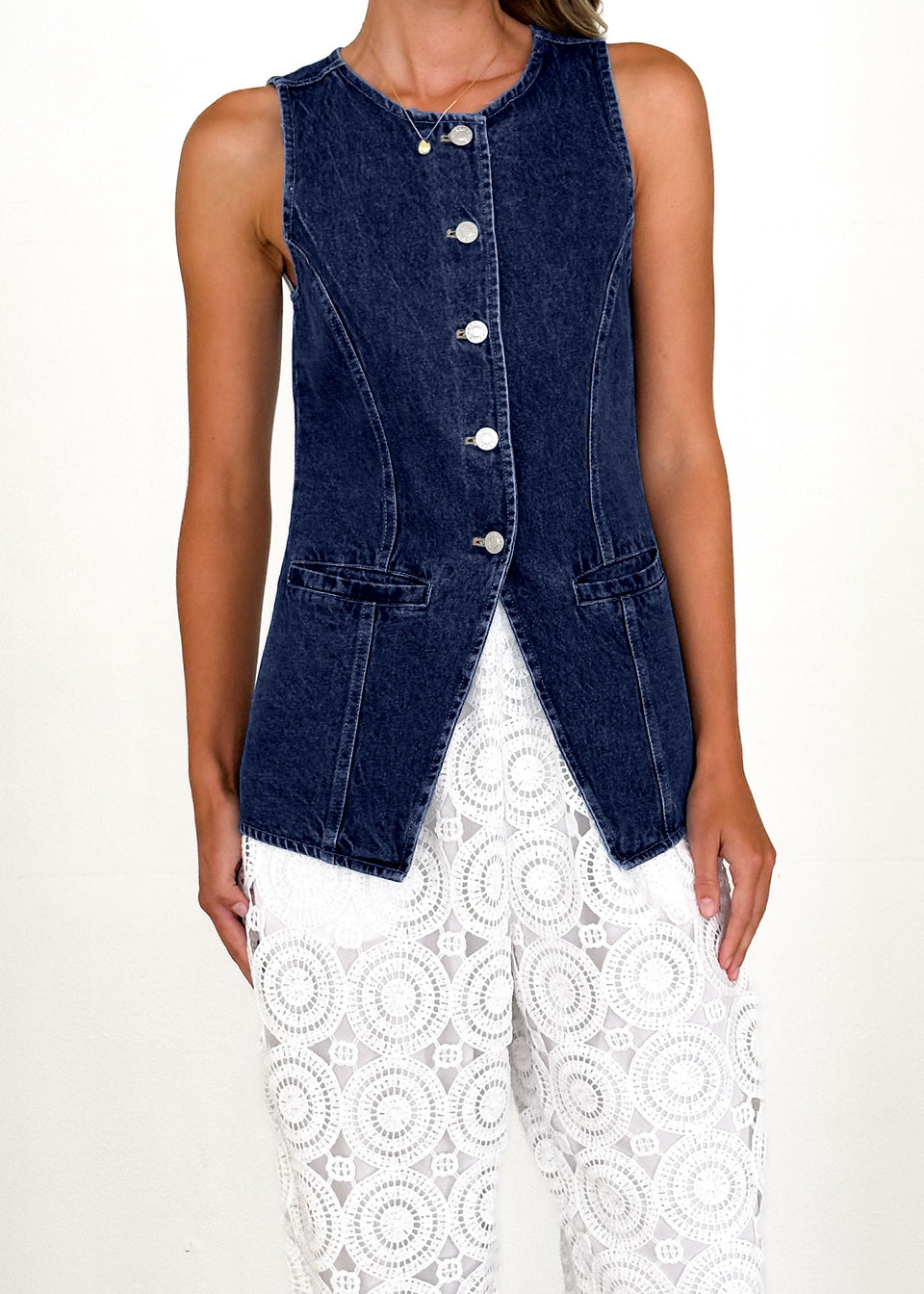 Elegant Denim Vest med Slank Silhuet og Unikke Detaljer