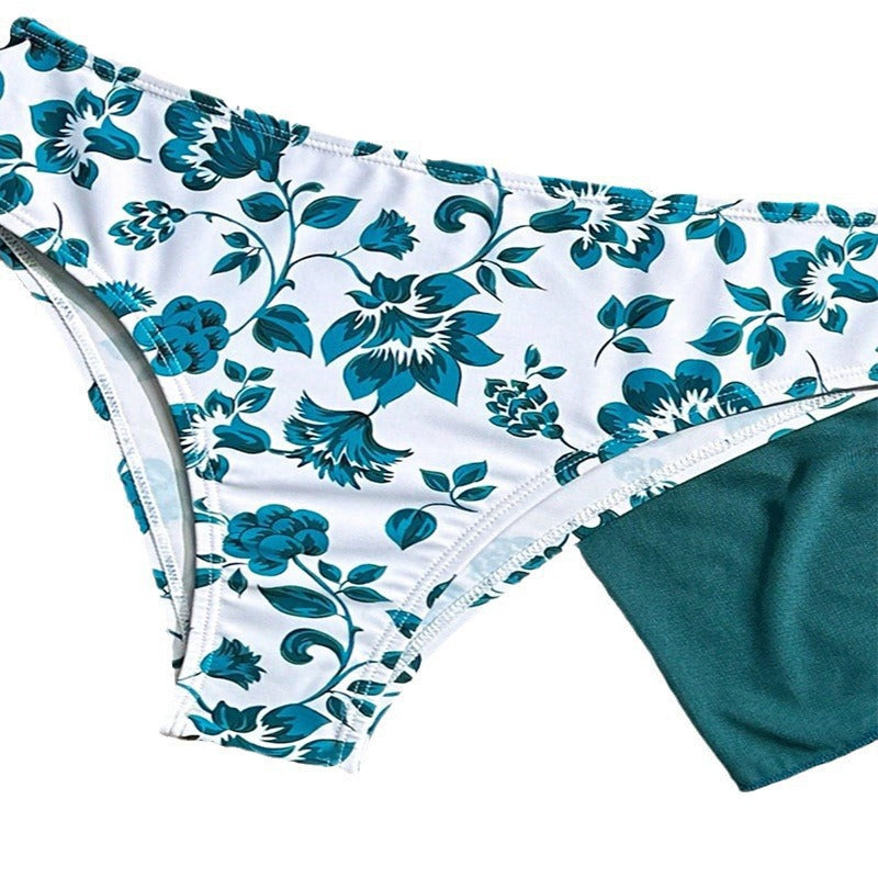 Blomstrande Bikini-set med stilren sarong
