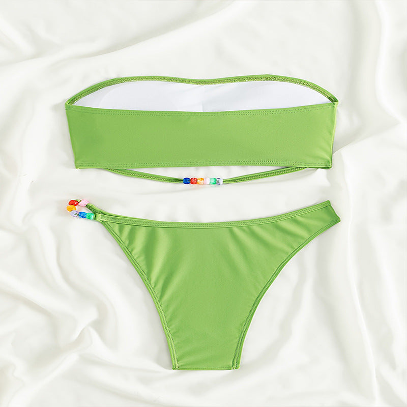 Elegant Bandeau-Bikini med Lekfulla Detaljer