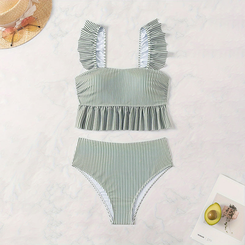 Elegant Bikiniset med Feminin Rynkdesign och Hög Midja