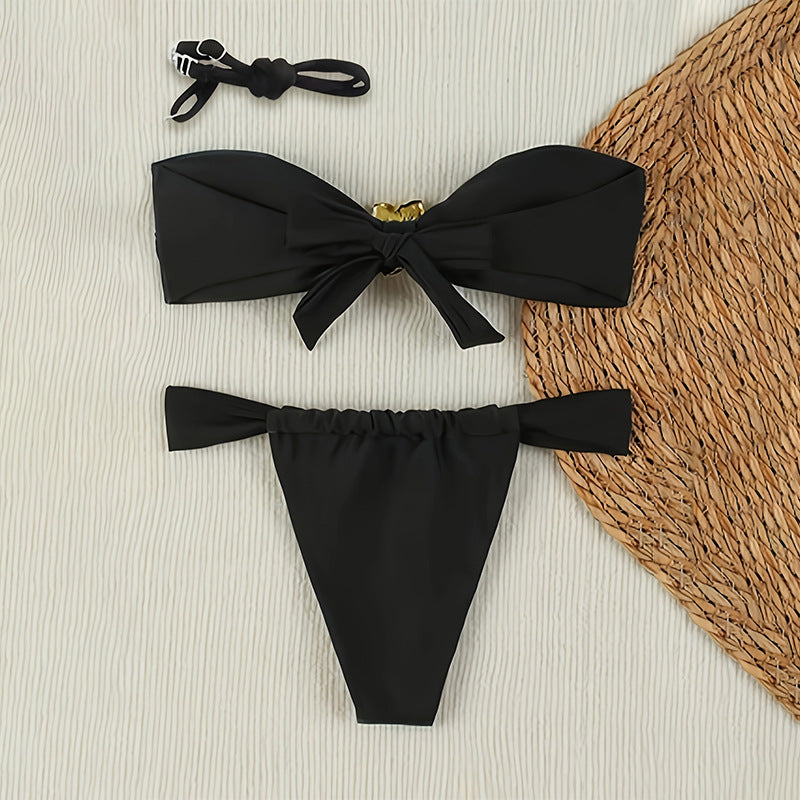 Feminint Bandeau-Bikini med Glittrande Blomdetaljer