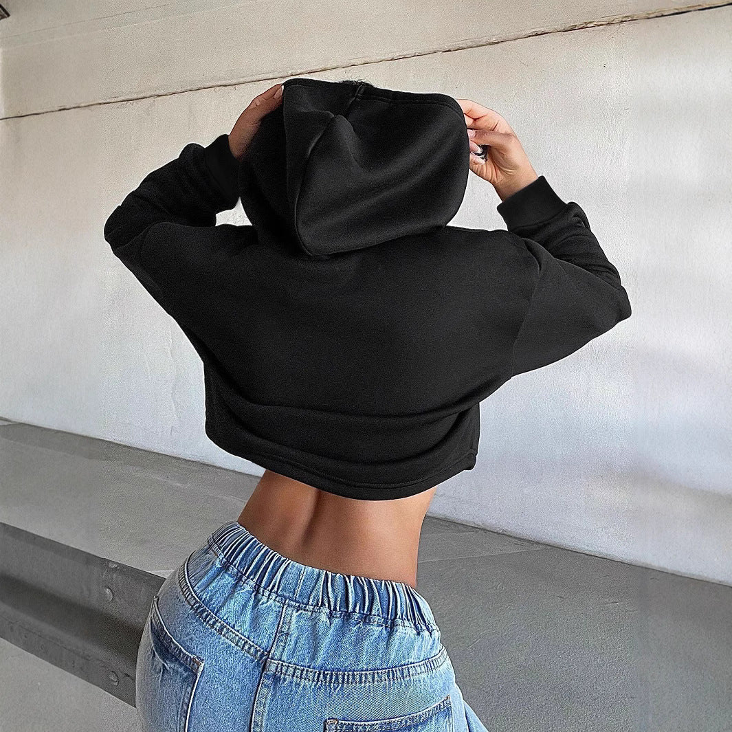 Stilfuld cropped Sweatshirt med løs pasform og hætte