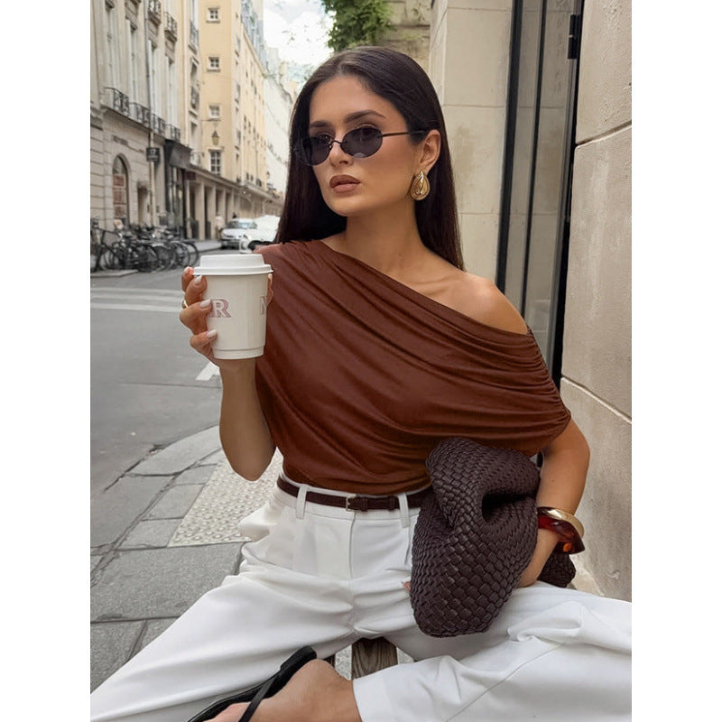 Asymmetrisk Topp med Elegant Drapering
