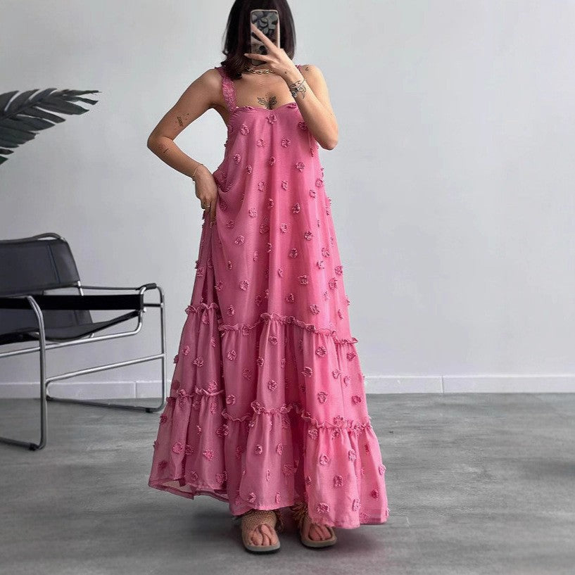 Elegant sommerkjole med volanger og blomsterprint