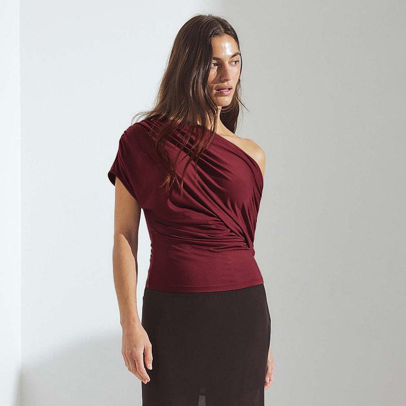 Snyggt asymmetrisk topp med draperingar för kvinnor