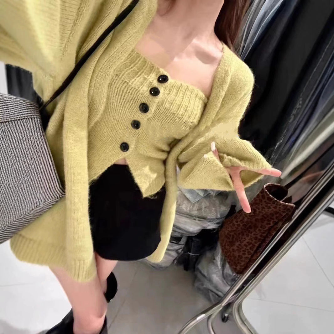 Elegant Cardigan med Åbne Front og Knapdetaljer