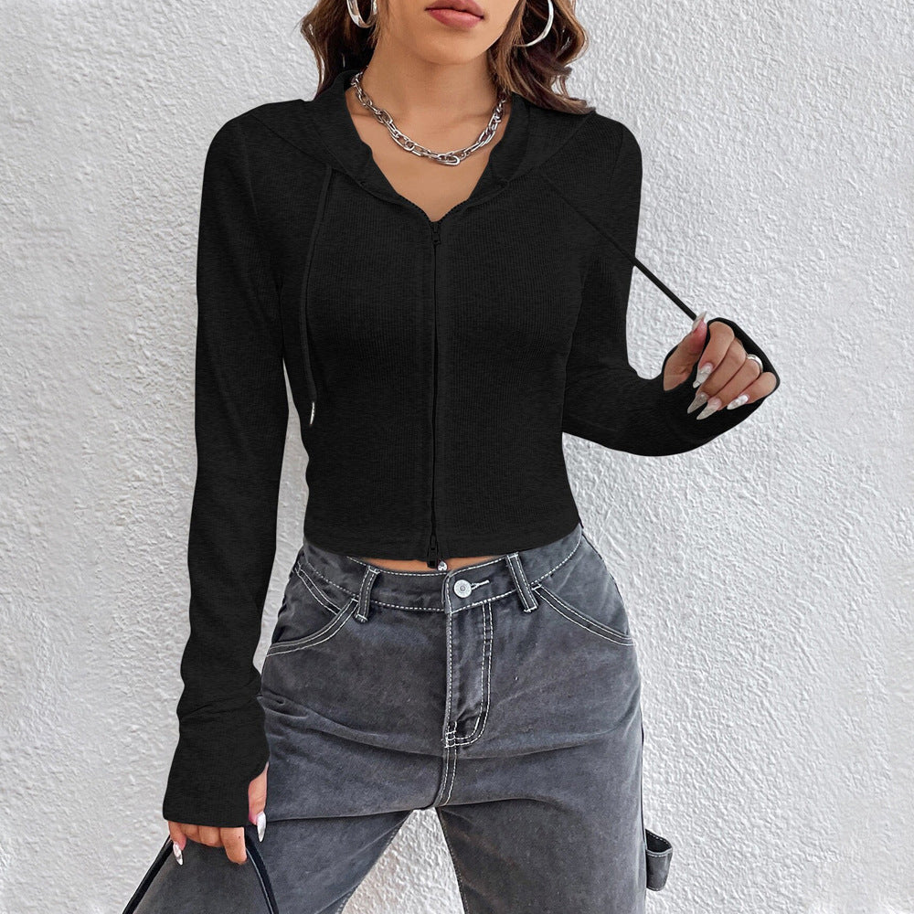 Moderne cropped Hoodie med stilfuld hætte og lynlås