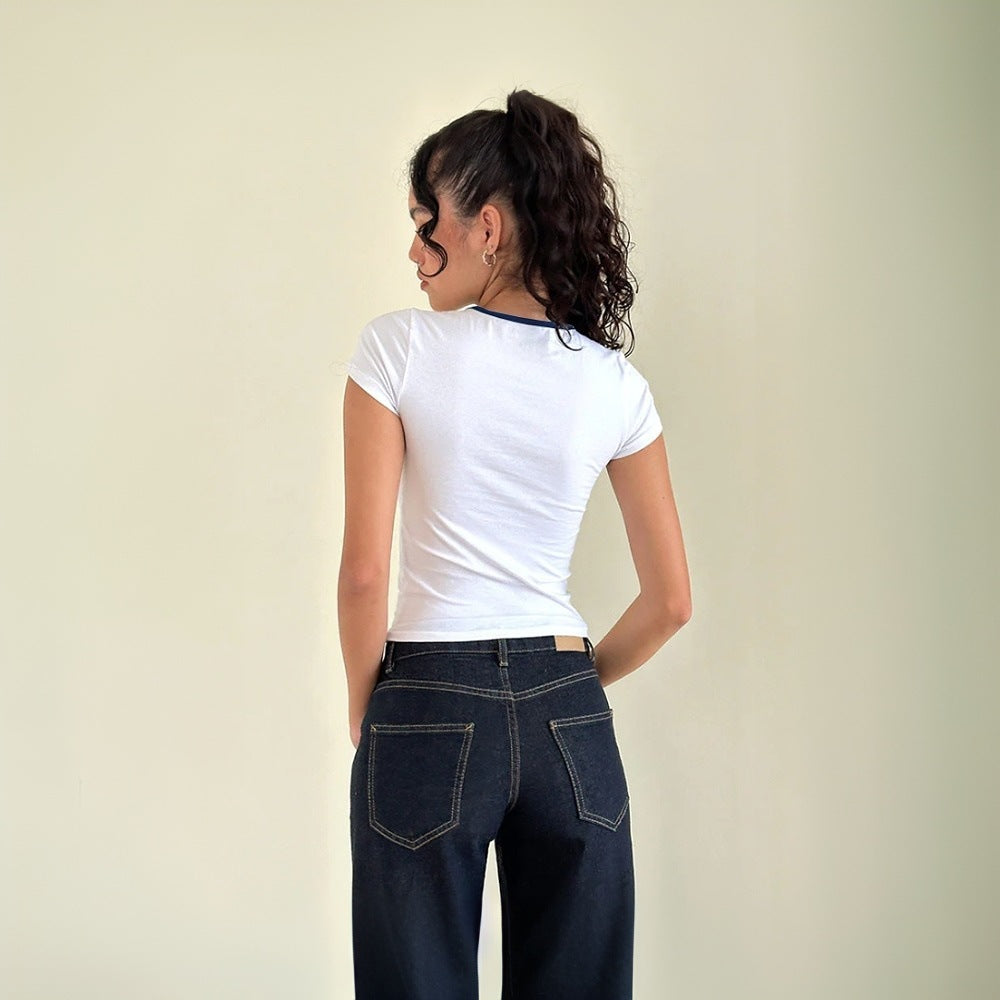 Klassisk Crop-Top med Unikt Udsnit og Elastisk Kant