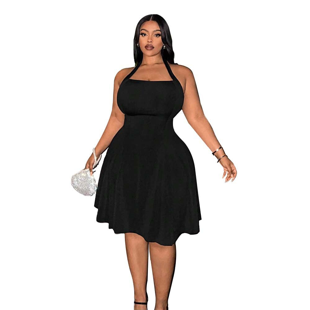 Elegant Off-Shoulder Klänning med Flödande Kjol