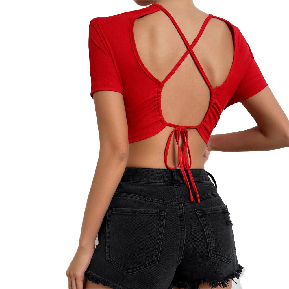 Elegant crop top med unikke rygdetaljer