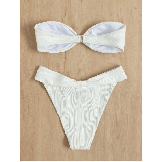 Stilren Bandeau-Bikini för den moderna kvinnan