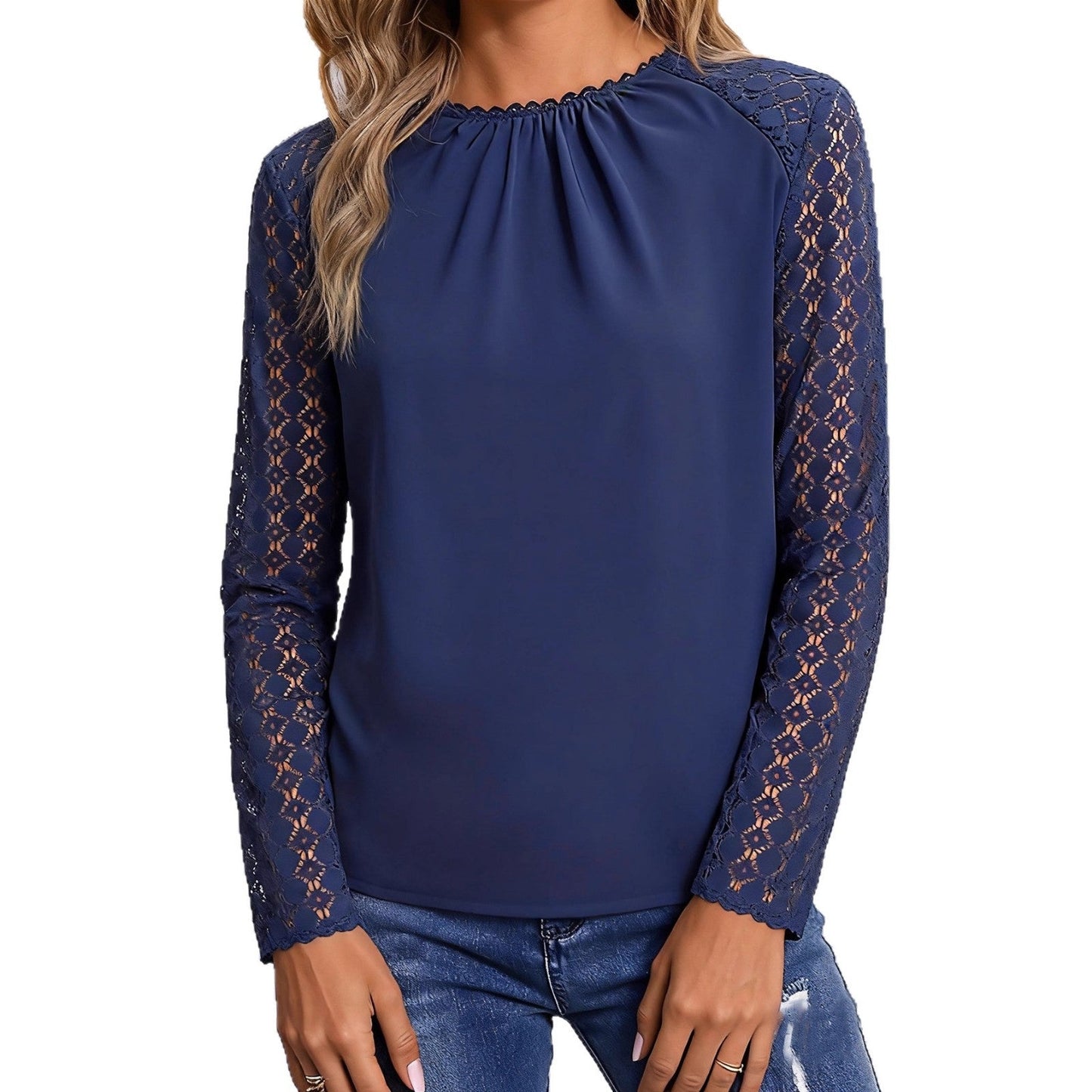 Feminin Blus med Spetsiga Ärmar och Vacker Design