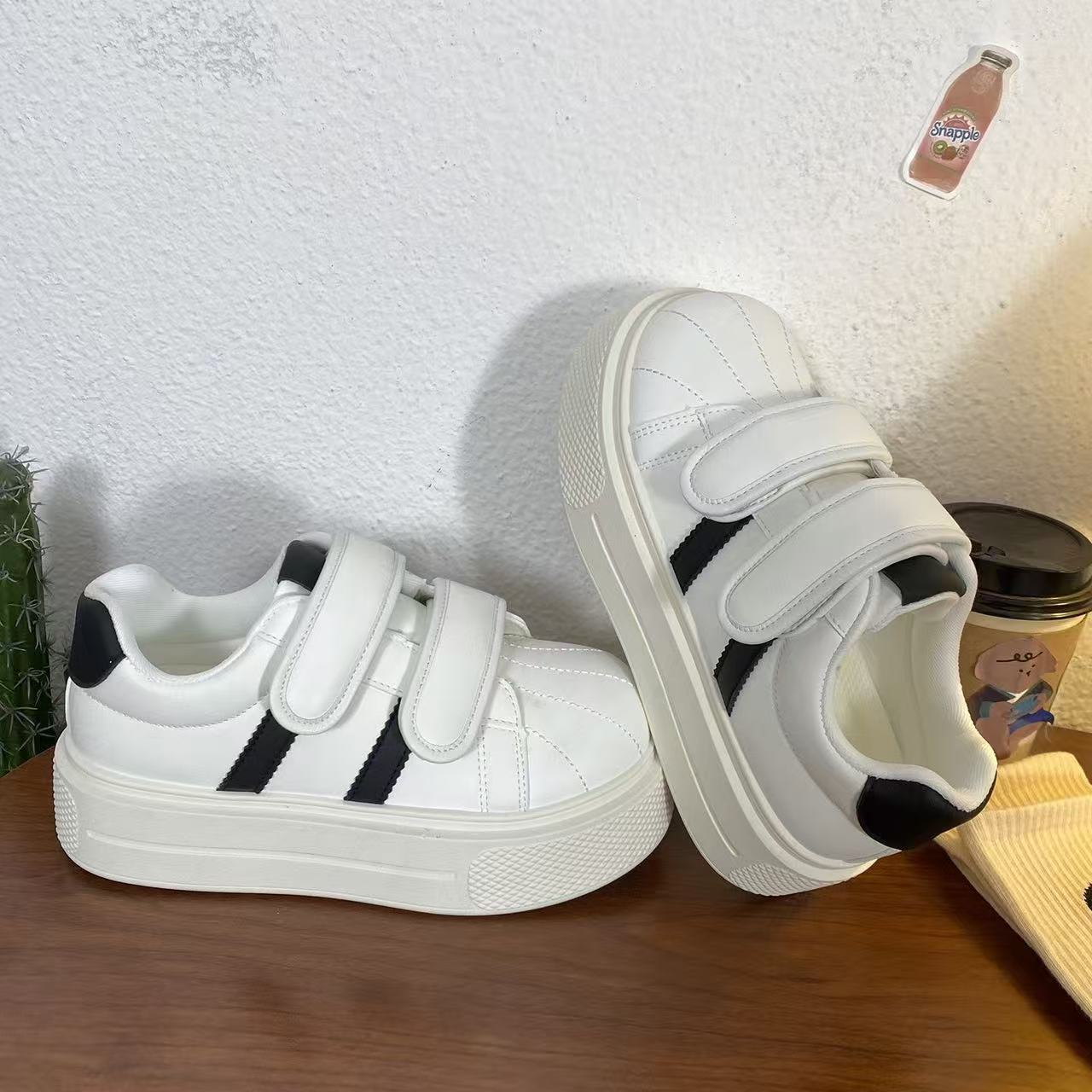 Elegant och Funktionell Sneakers med Justerbar Stängning