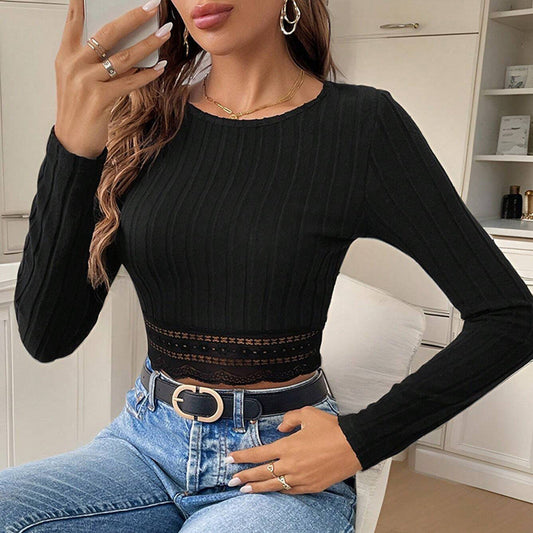 Elegant cropped langærmet top med fine spidsdetaljer