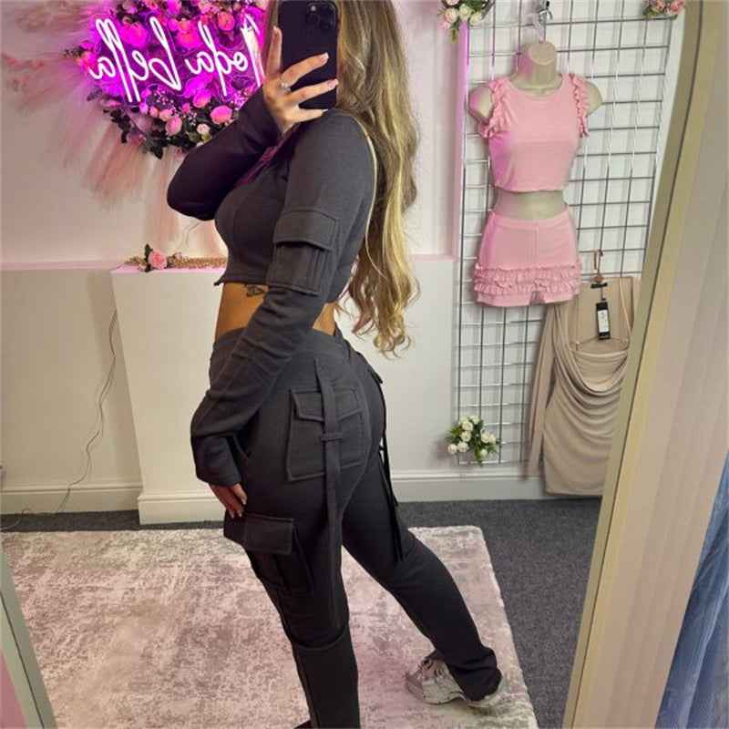 Snyggt set med crop top och cargobyxor för dam
