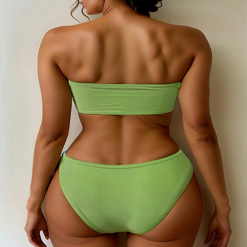 Elegant Bandeau-Bikini med Lekfulla Detaljer