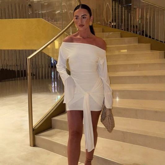 Asymmetrisk Wrap Top med Stilfullt Knyte