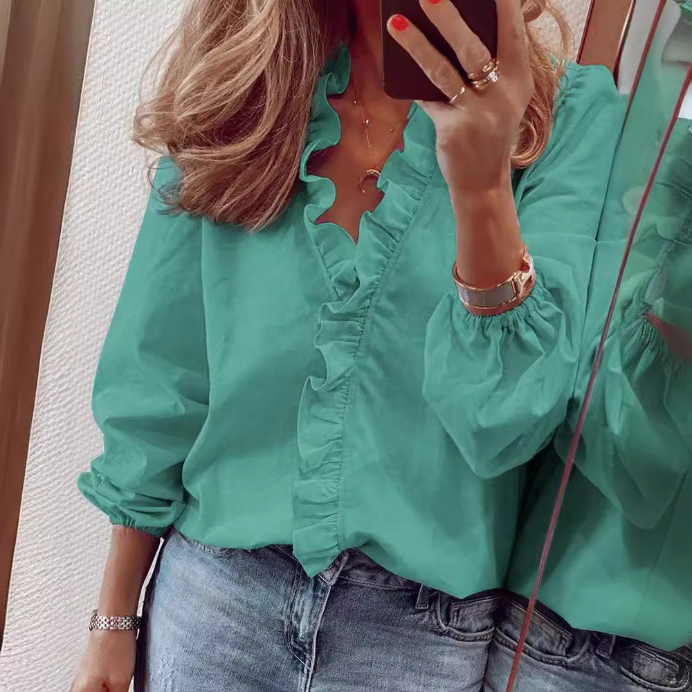 Feminine Bluse med Flatterende Detaljer fra ModeLuxe
