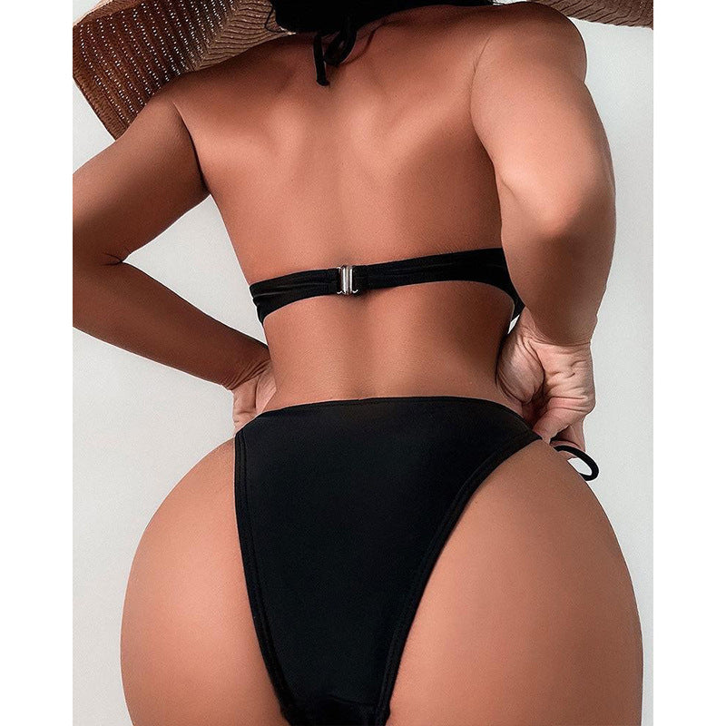 Eleganta Bikini med stilrena pärldetaljer och muschelmönster