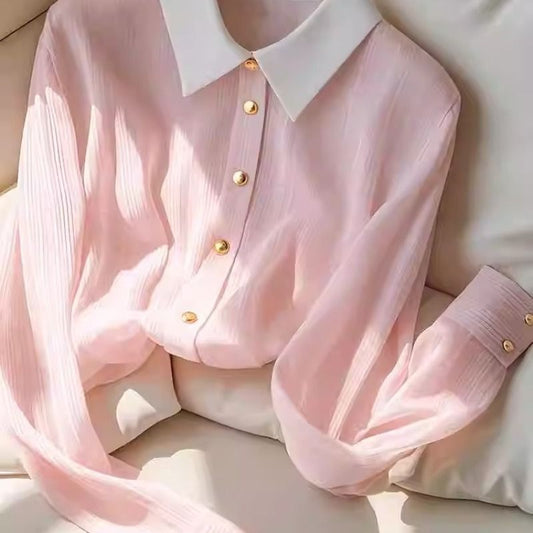 Stilfuld Bluse med Struktureret Design og Kontrastkrave