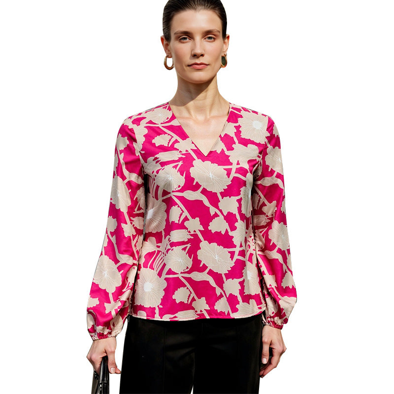 Elegant Bluse med Blomsterprint og Lækkert Draperet Stof