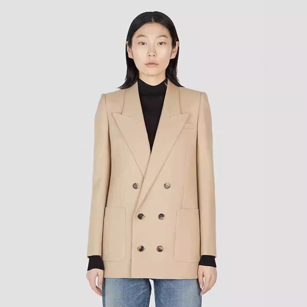Feminint dubbelknäppt blazer med stil