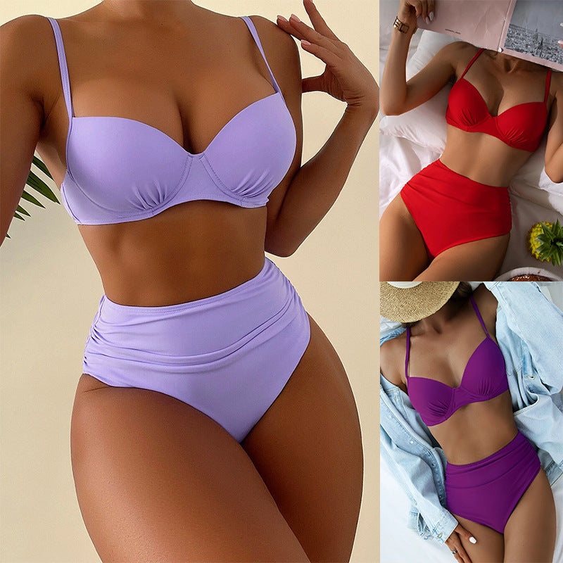 Högskuren bikini för damer med vadderad topp och justerbara band