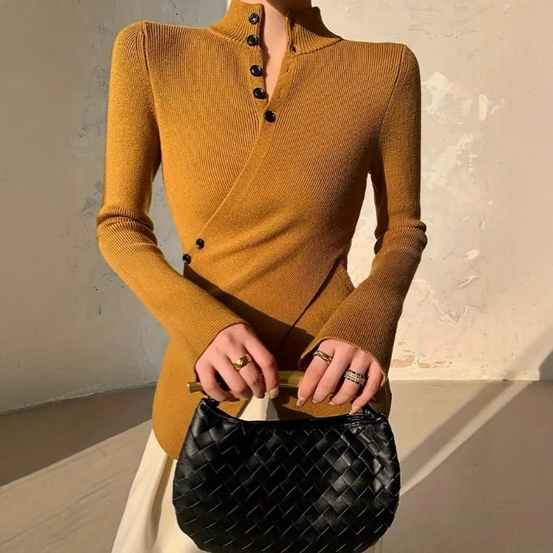 Elegant Strikbluse med Unikke Detaljer
