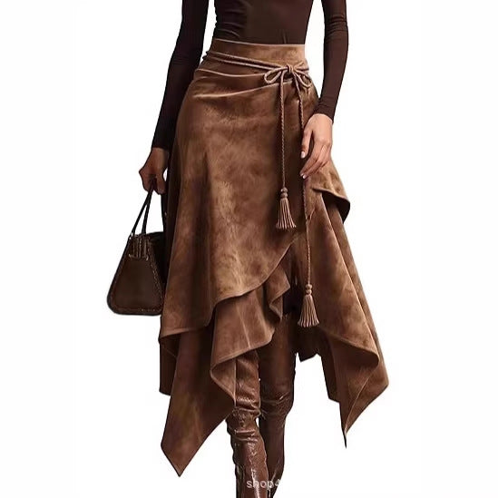 Elegant asymmetrisk omlottkjol med lekfulla fransar