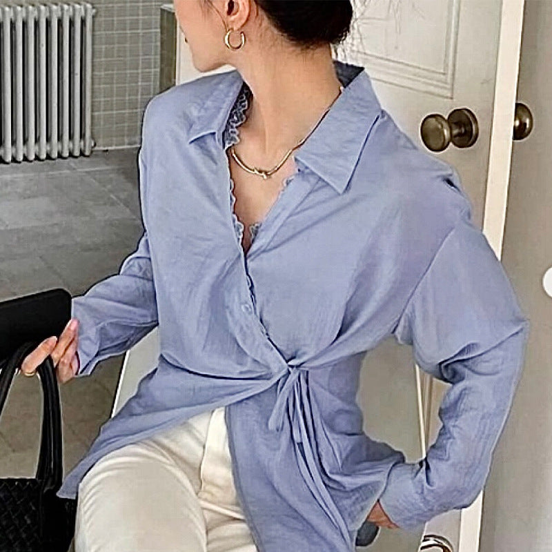 Feminine Bluse med Knyt og Volangdetaljer