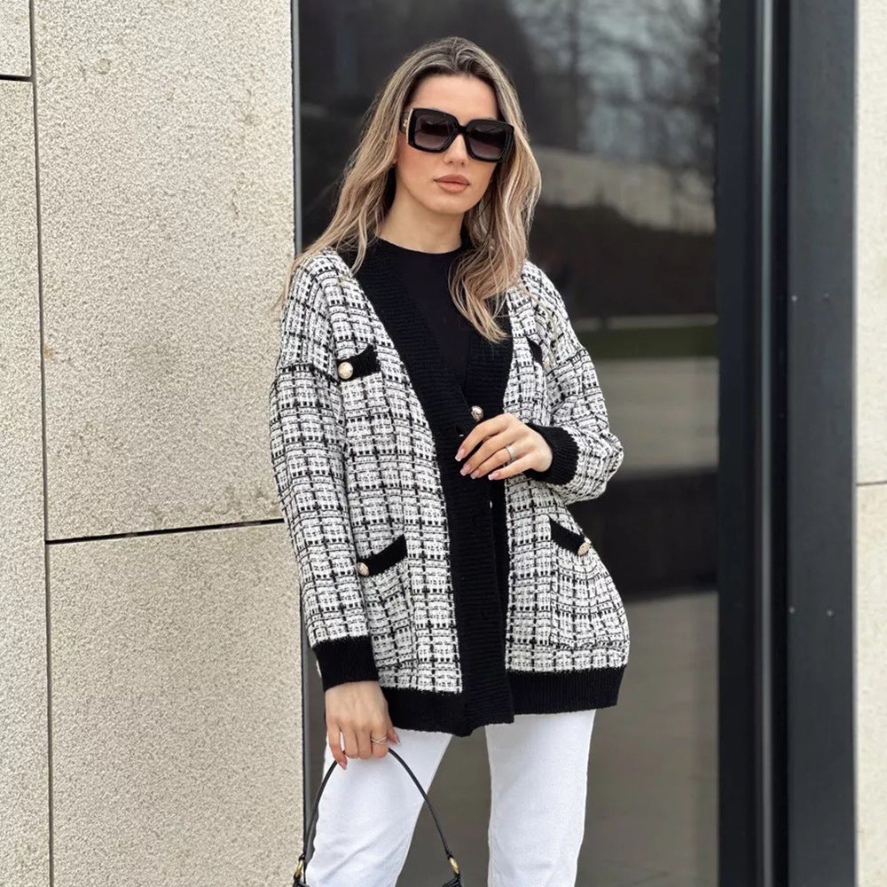 Elegant Boucléstickad Jacka med Unika Detaljer