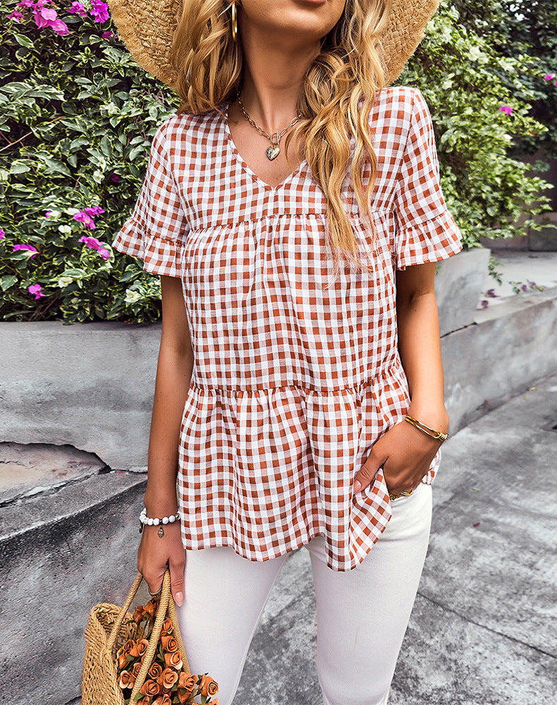 Feminine Bluse med V-Hals og Flæseærmer